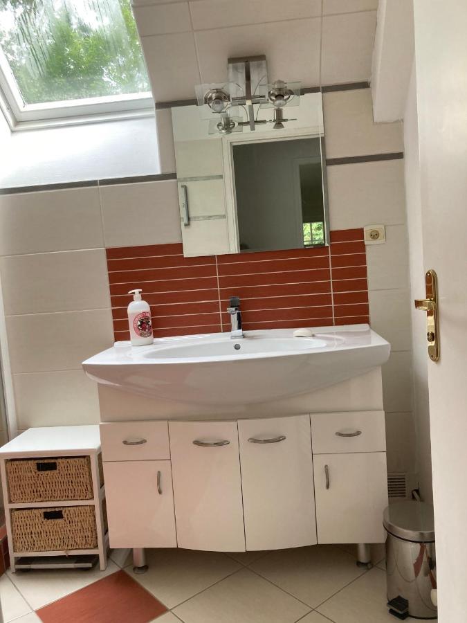 Le Bois Des Sources Apartment Saint-Marcel  ภายนอก รูปภาพ