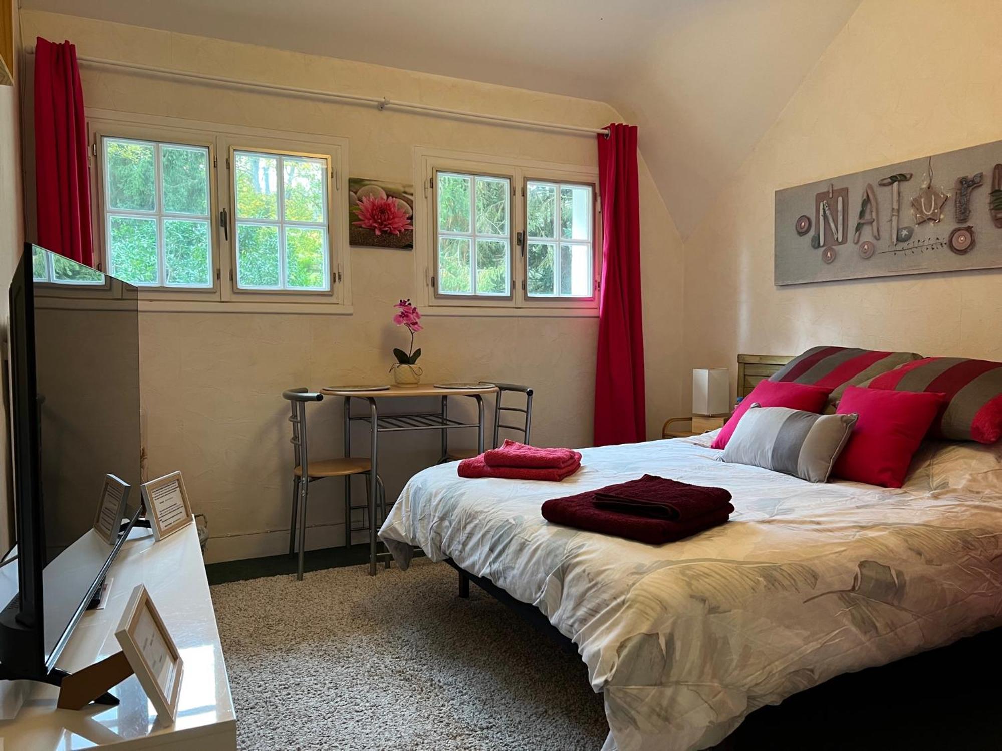 Le Bois Des Sources Apartment Saint-Marcel  ภายนอก รูปภาพ